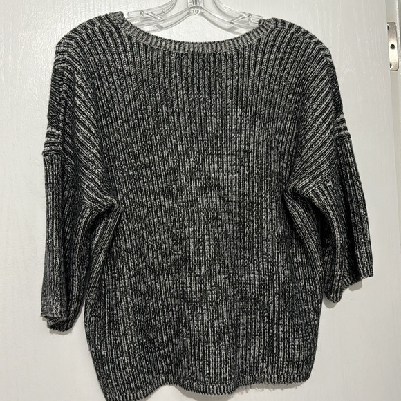 Sweater - Picture 5 of 5